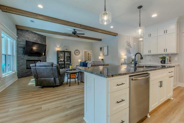 6043 Coral Ridge Drive, Alexander, AR 72002