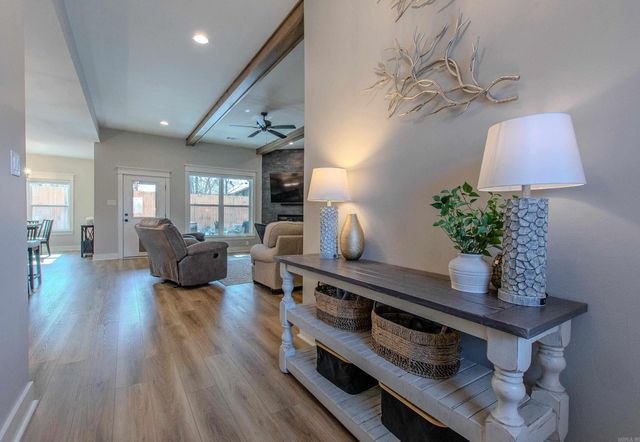 6043 Coral Ridge Drive, Alexander, AR 72002