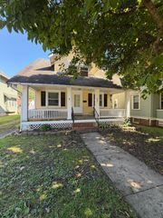 802 N High Street, Lancaster, OH 43130