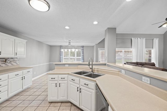 713 ELIZABETH DR, Atoka, TN 38004