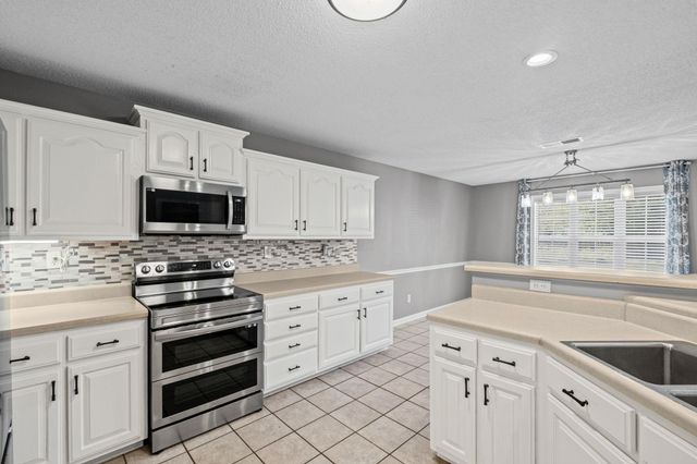 713 ELIZABETH DR, Atoka, TN 38004
