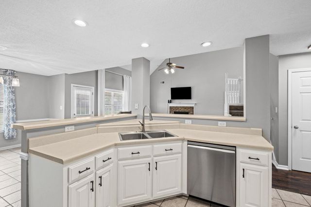 713 ELIZABETH DR, Atoka, TN 38004