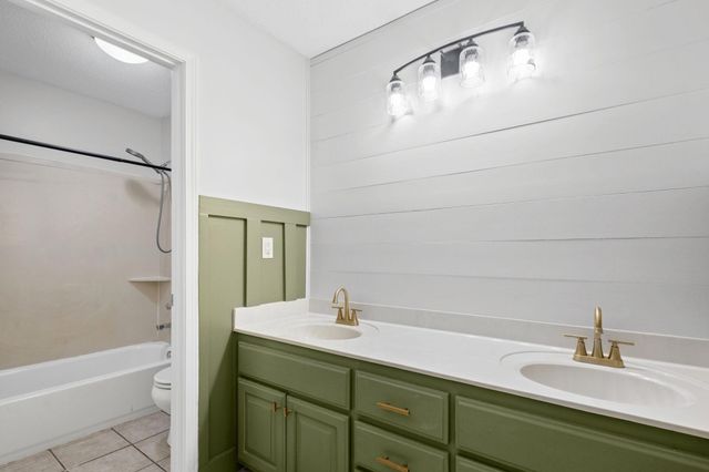 713 ELIZABETH DR, Atoka, TN 38004