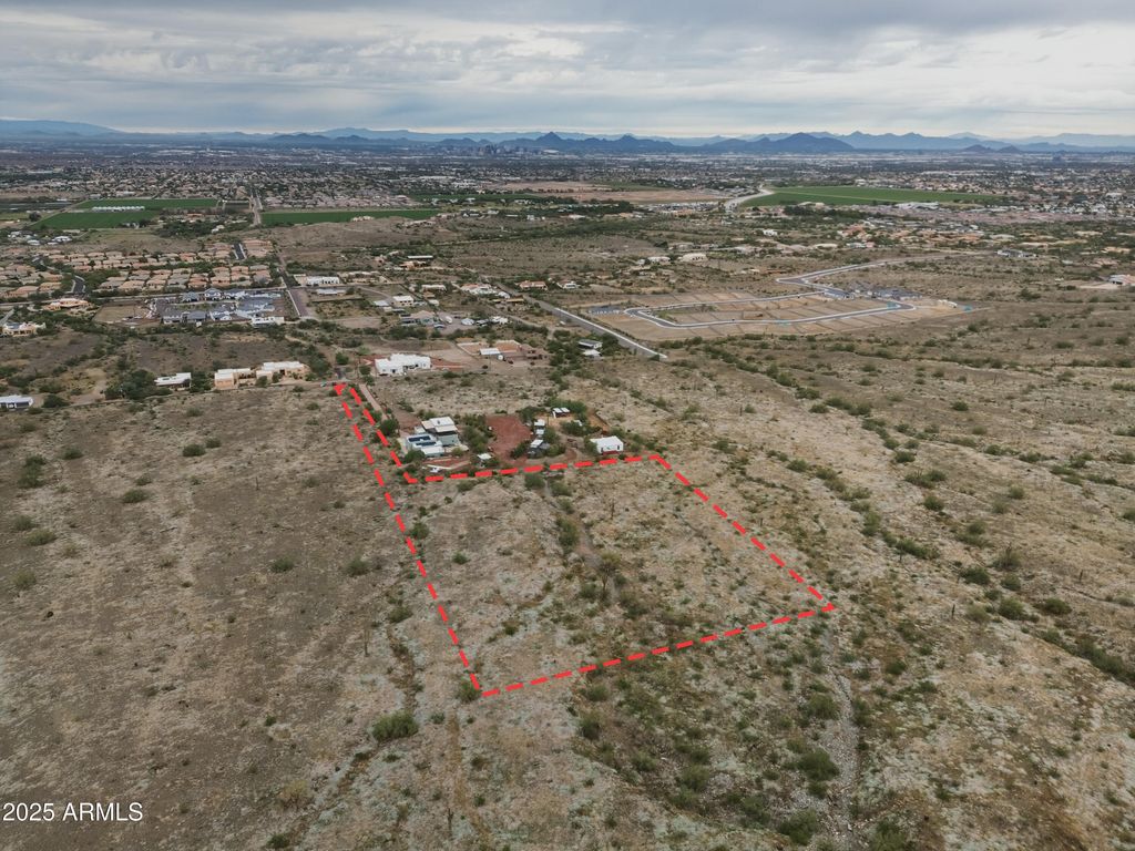 Image 3 of property listing at 2229 W SUNRISE Drive 0, Phoenix, AZ 85041