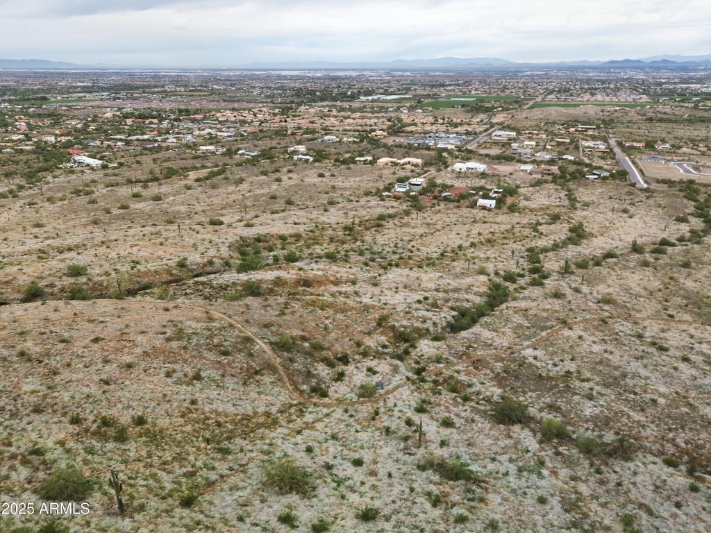Image 9 of property listing at 2229 W SUNRISE Drive 0, Phoenix, AZ 85041