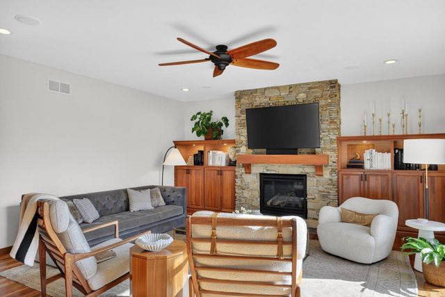 4691 Sunset Ridge Drive, Middleton, WI 53562