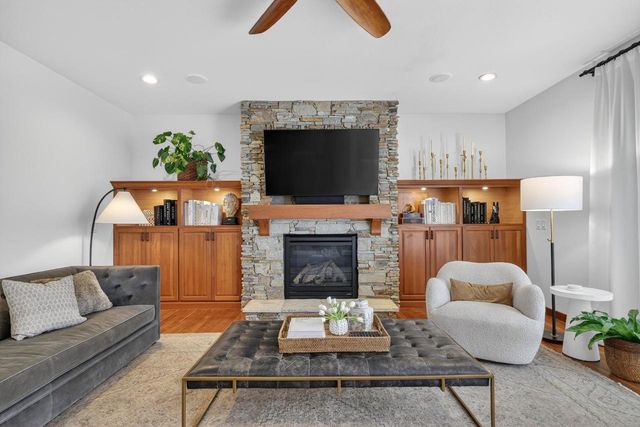 4691 Sunset Ridge Drive, Middleton, WI 53562