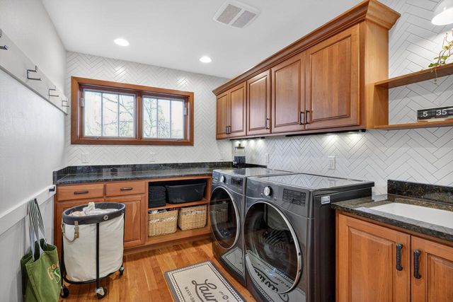 4691 Sunset Ridge Drive, Middleton, WI 53562