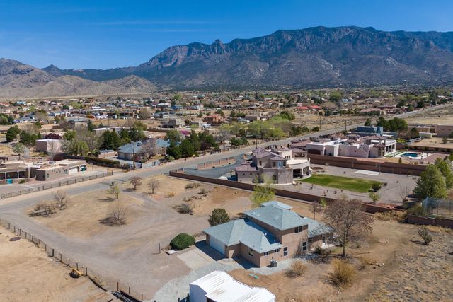 10550 SIGNAL Avenue NE, Albuquerque, NM 87122