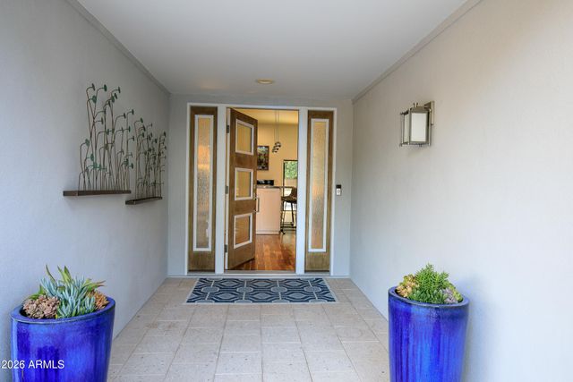 4825 E ONYX Avenue, Paradise Valley, AZ 85253