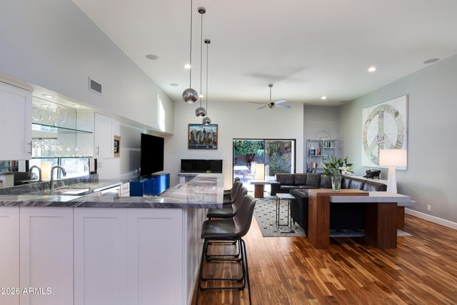 4825 E ONYX Avenue, Paradise Valley, AZ 85253