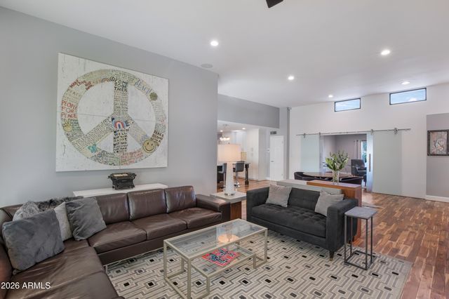 4825 E ONYX Avenue, Paradise Valley, AZ 85253