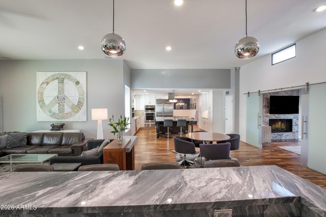 4825 E ONYX Avenue, Paradise Valley, AZ 85253