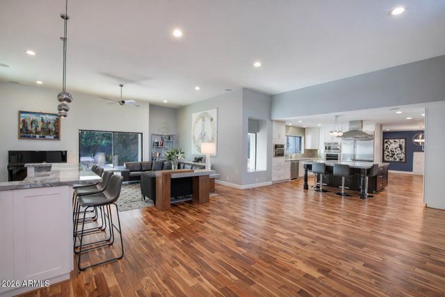 4825 E ONYX Avenue, Paradise Valley, AZ 85253