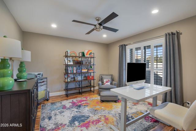 4825 E ONYX Avenue, Paradise Valley, AZ 85253