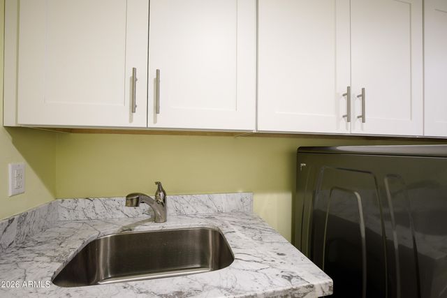 4825 E ONYX Avenue, Paradise Valley, AZ 85253