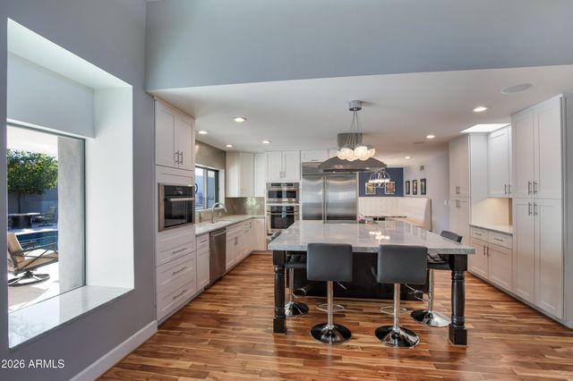 4825 E ONYX Avenue, Paradise Valley, AZ 85253