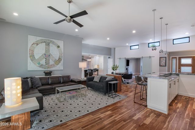 4825 E ONYX Avenue, Paradise Valley, AZ 85253