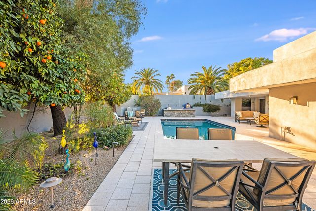 4825 E ONYX Avenue, Paradise Valley, AZ 85253