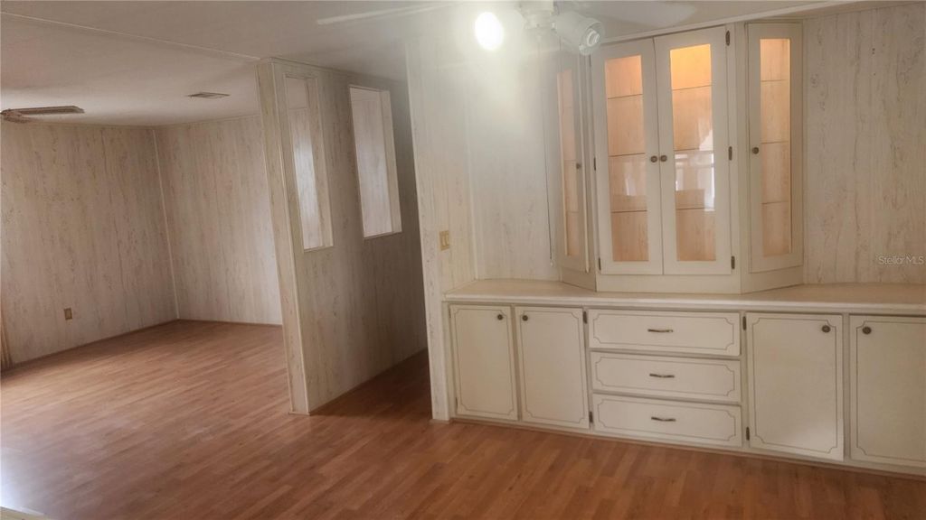 Image 30 of property listing at 157 N FIJI CIRCLE, Englewood, FL 34223
