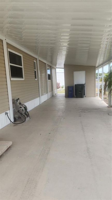 Image 46 of property listing at 157 N FIJI CIRCLE, Englewood, FL 34223