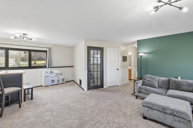 8247 Peony Lane N, Maple Grove, MN 55311