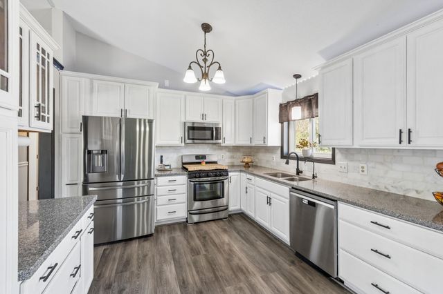 8247 Peony Lane N, Maple Grove, MN 55311