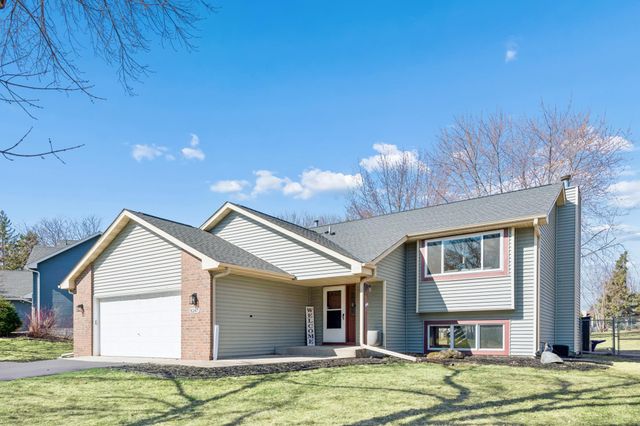 8247 Peony Lane N, Maple Grove, MN 55311
