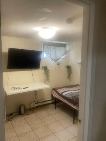 255 Neponset Valley Parkway, Boston, MA 02136