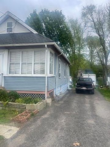 255 Neponset Valley Parkway, Boston, MA 02136