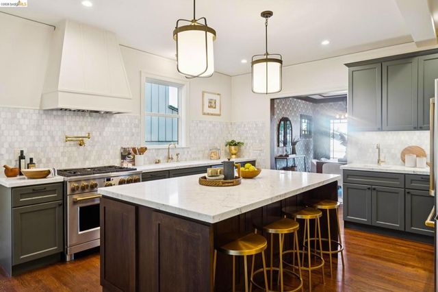 6019 CHABOLYN TER, Berkeley, CA 94618