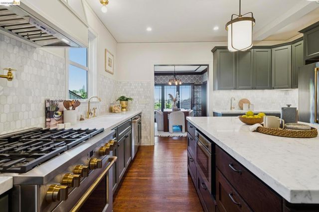 6019 CHABOLYN TER, Berkeley, CA 94618
