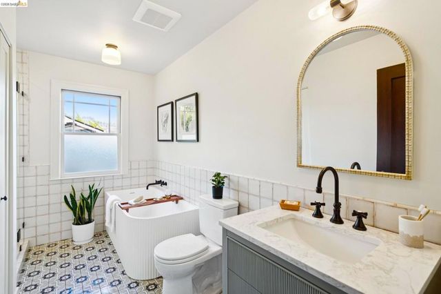 6019 CHABOLYN TER, Berkeley, CA 94618