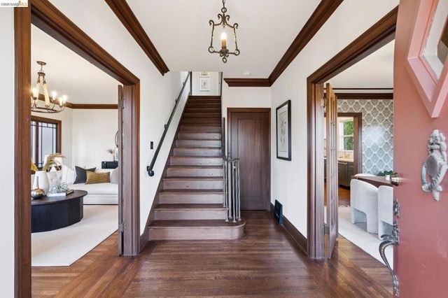 6019 CHABOLYN TER, Berkeley, CA 94618
