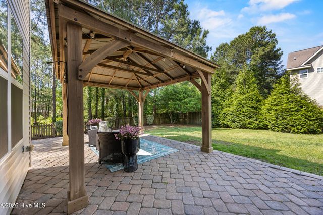 105 Pagoda Court, Hampstead, NC 28443