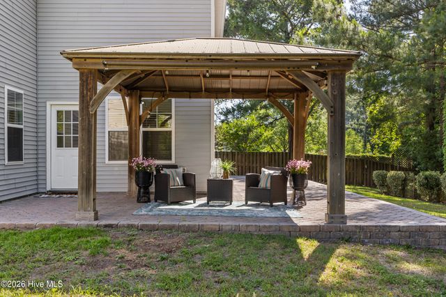 105 Pagoda Court, Hampstead, NC 28443