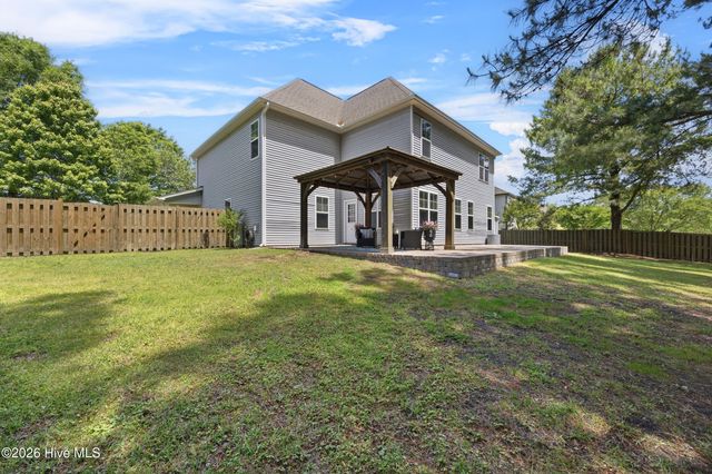 105 Pagoda Court, Hampstead, NC 28443