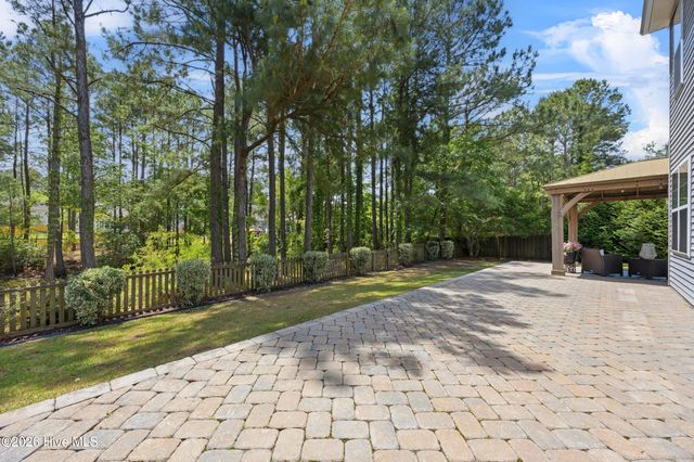 105 Pagoda Court, Hampstead, NC 28443