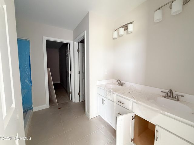 102 Rolling Water Lane, Swansboro, NC 28584