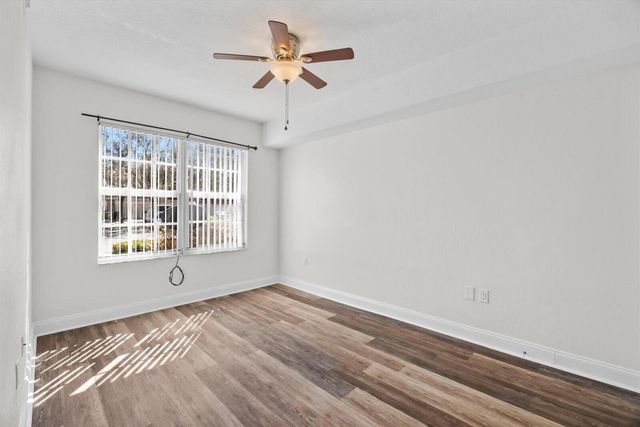 158 SW Peacock Blvd Apt 30-104 St, Port St Lucie, FL 34986