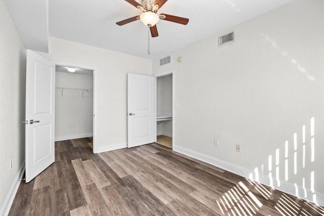 158 SW Peacock Blvd Apt 30-104 St, Port St Lucie, FL 34986