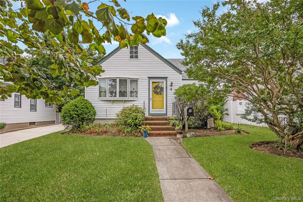 4 Barnstable Road, East Rockaway, NY 11518 — exterior