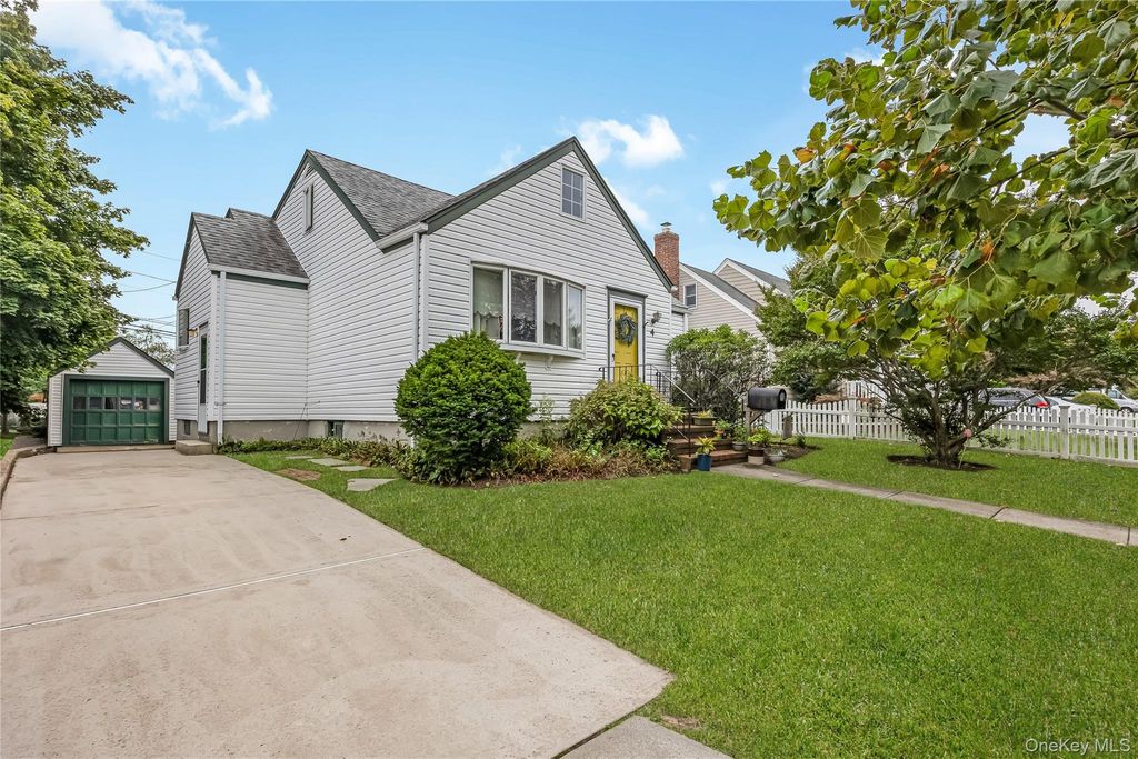 4 Barnstable Road, East Rockaway, NY 11518 — photo 2