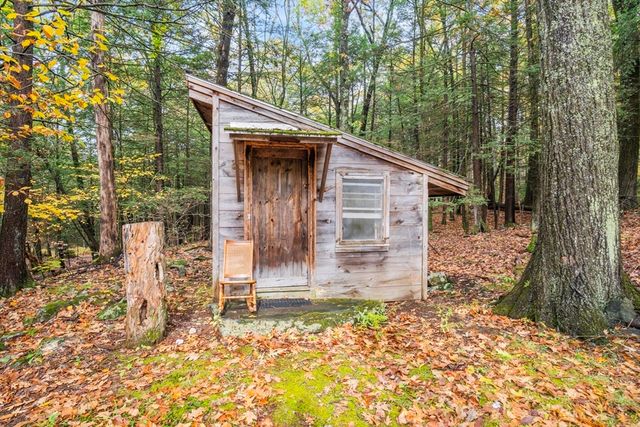 55 Putney Road, Leverett, MA 01054