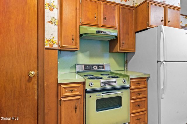 1021 Dunnsville Road, Rotterdam, NY 12306