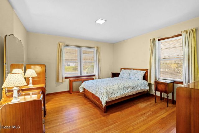 1021 Dunnsville Road, Rotterdam, NY 12306