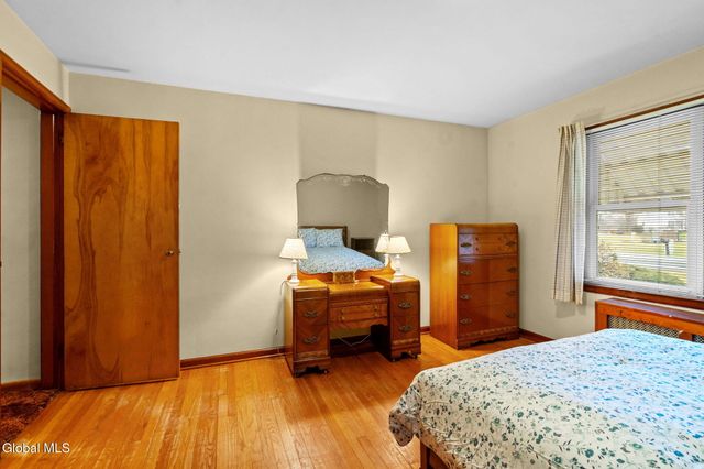 1021 Dunnsville Road, Rotterdam, NY 12306