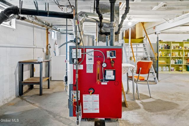 1021 Dunnsville Road, Rotterdam, NY 12306