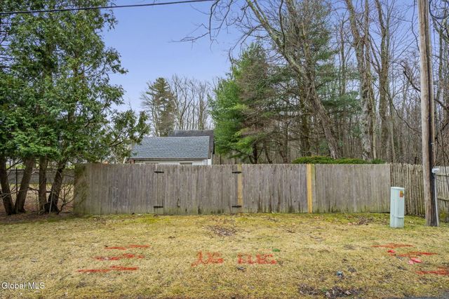 1021 Dunnsville Road, Rotterdam, NY 12306