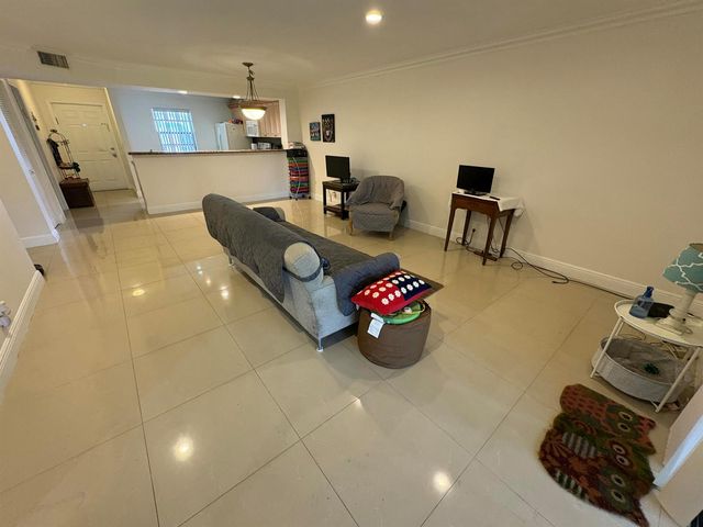1400 NW 45th Street B7, Deerfield Beach, FL 33064